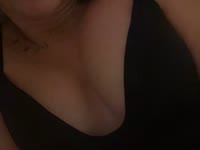 Jeune femme sexy et raffinée qui aime prendre et donner du plaisir aux hommes loyales et respectueux