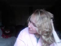 I love deep eye contact, flirty conversations, and making you feel like the center of my world.