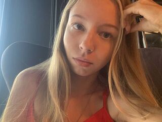 naked cam chatroom AdenaMcfalls