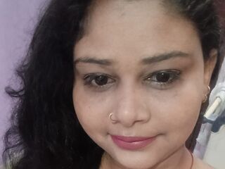 adult web cam chat room CurvySoniya