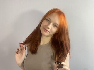 cam girl spreading pussy DorindaPeret