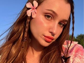 free live cam chat ElisaHeathe