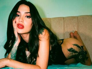 free adultcam EmiliaVanRose
