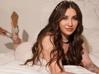 chat show KeiraHarts