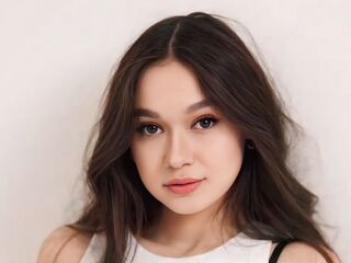 beautiful girl LupitaWoolworth