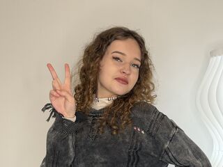 camwhore shaved pussy SherikaMantony
