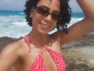 free nude webcam SophiaBond