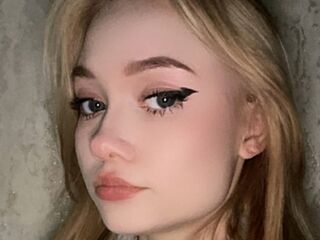 adult webcam chat room CecilyBurnard