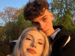 adult couple live sex webcam show JamesandAice