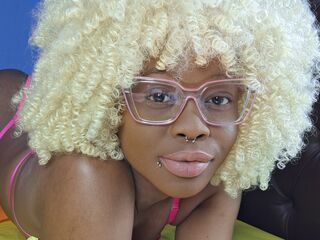 camgirl latex sex AkeliaHampson