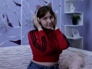 sexy webcamgirl AdalinaCrush