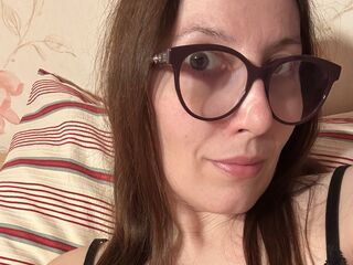nude cam girl pic AlanyssLyon