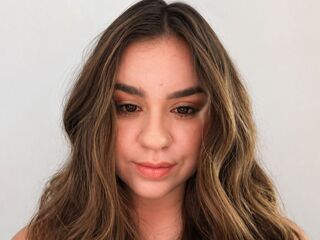 cam girl showing tits AlexandraThornt