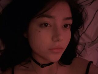 beautiful girl cam AlisaGlow