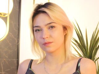 topless AlysiaBennet