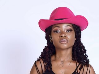 naked cam girl masturbating AmaAmivie