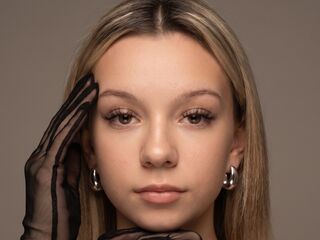 chat room live sex cam AmandaRandolph