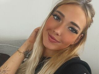 naked webcamgirl picture AmyNoe