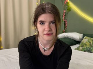 live chat room AngelinaLing