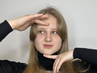 camgirl fingering pussy ArmindaMerry