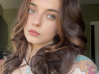 naked webcam girl AvaMack