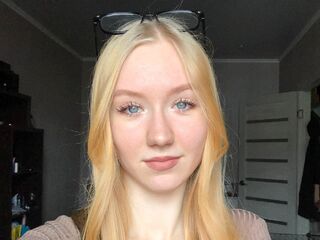 camgirl live sex AvelinaSeide