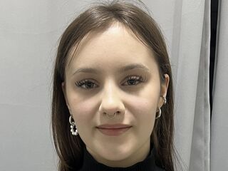 naked webcamgirl photo BattyDrake