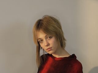 hot cam girl spreading pussy BellEltzroth
