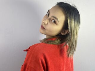 free nude webcam show BellaWaves