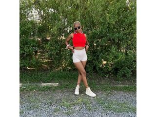 masturbating webcam girl BellzRosee