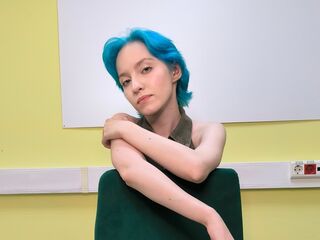 camgirl masturbating BlissBelow