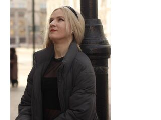 naked girl with cam masturbating CarinGoodwin