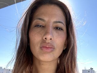 naked girl with webcam fingering pussy CarisimaVictoria