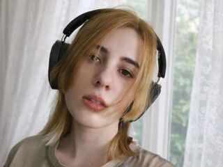 naked girl with cam CarlHanchett