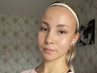 naked camgirl picture CatrinaWakley