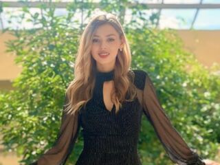 adult chatroom CharlotteReimer