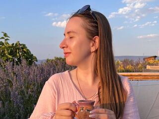 beautiful girl webcam CherylWien