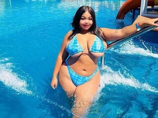 camgirl playing with vibrator ChinyRita