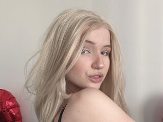 girl shaving pussy ChunBirdwell