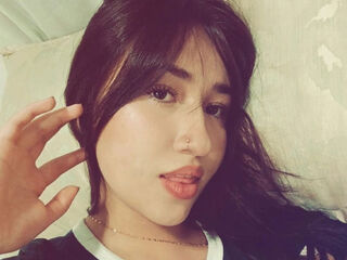 girl showing pussy ClaireThomas