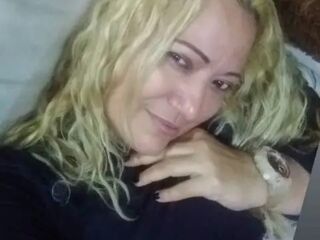 cam girl showing pussy ClauWhite