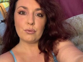 camslut webcam video CurvyBellala