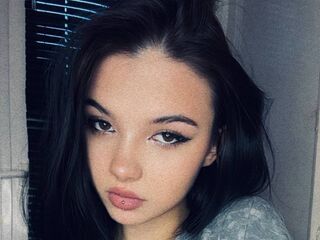 naked camgirl DarciKubas