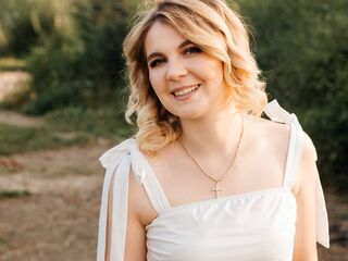 live strip tease show DemetriceAkpan