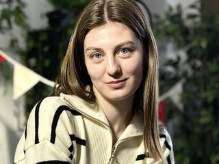 naked cam chatroom DonnetteHolck