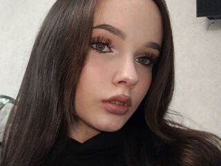 beautiful camgirl EbonieGowins