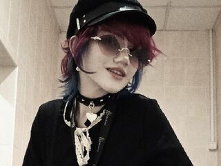 cam girl showing tits ElanorCiolek