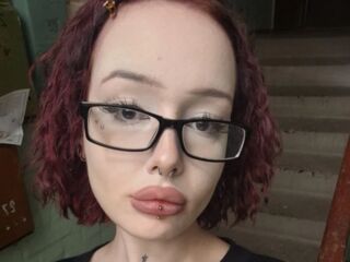 camgirl playing with dildo EleanoraNewell