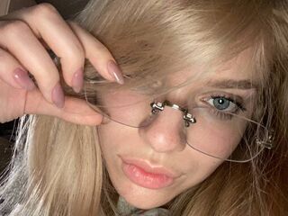 fingering camgirl ElwynaCreason