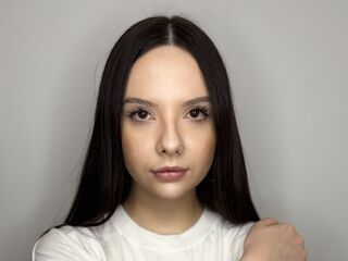 girl chatroom EmikoTriana